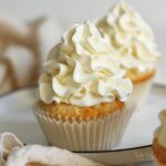 Easy Peasy Vanilla Cupcakes | Bake to the roots