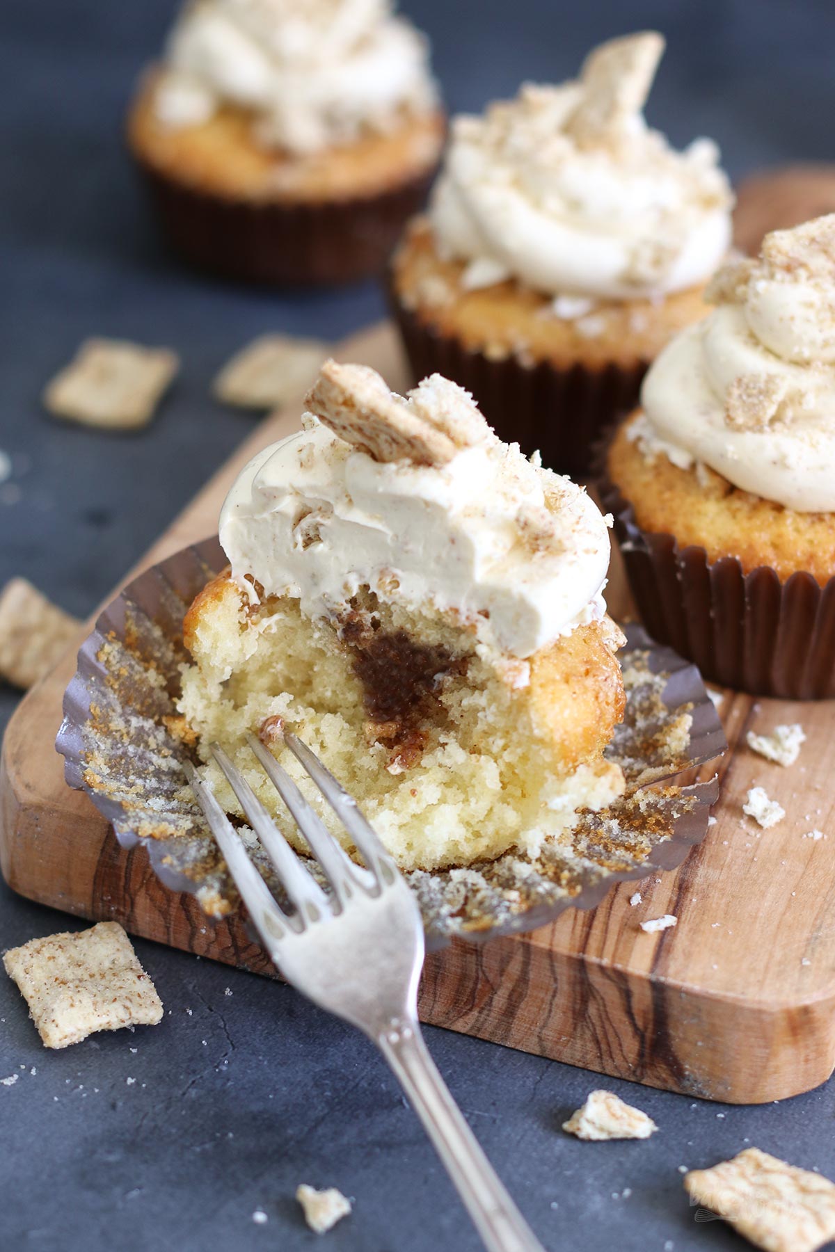 Cinnamon Crunch Cupcakes | Bake to the roots