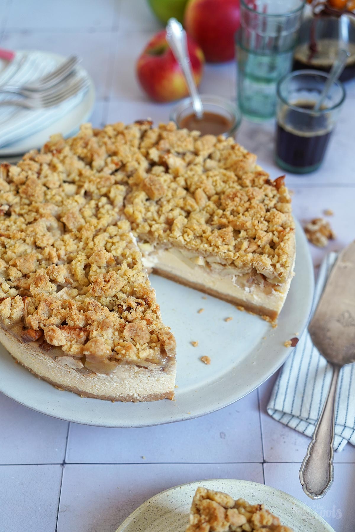 Karamell Apfel Streusel Käsekuchen | Bake to the roots