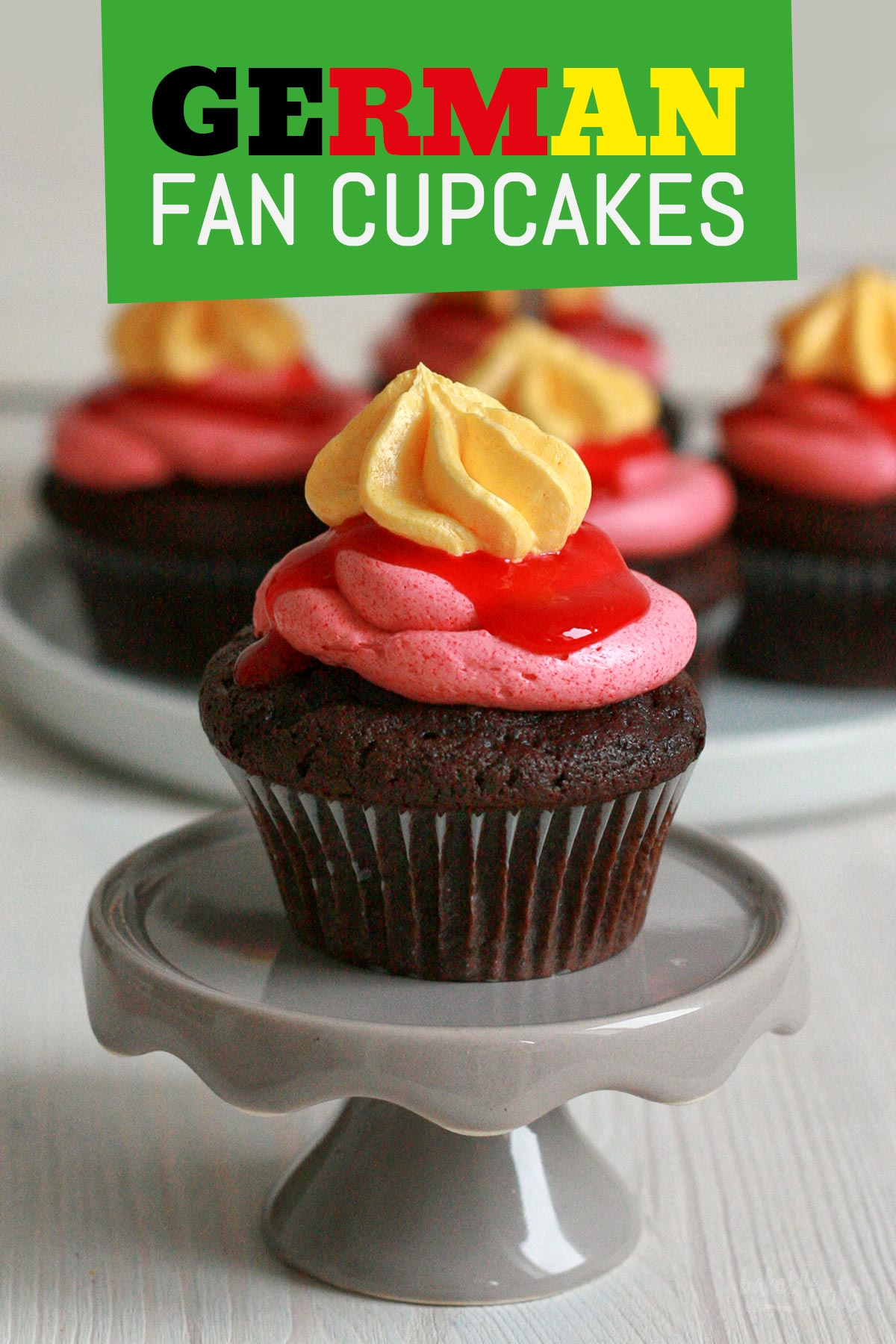 German Fan Cupcakes | Bake to the roots