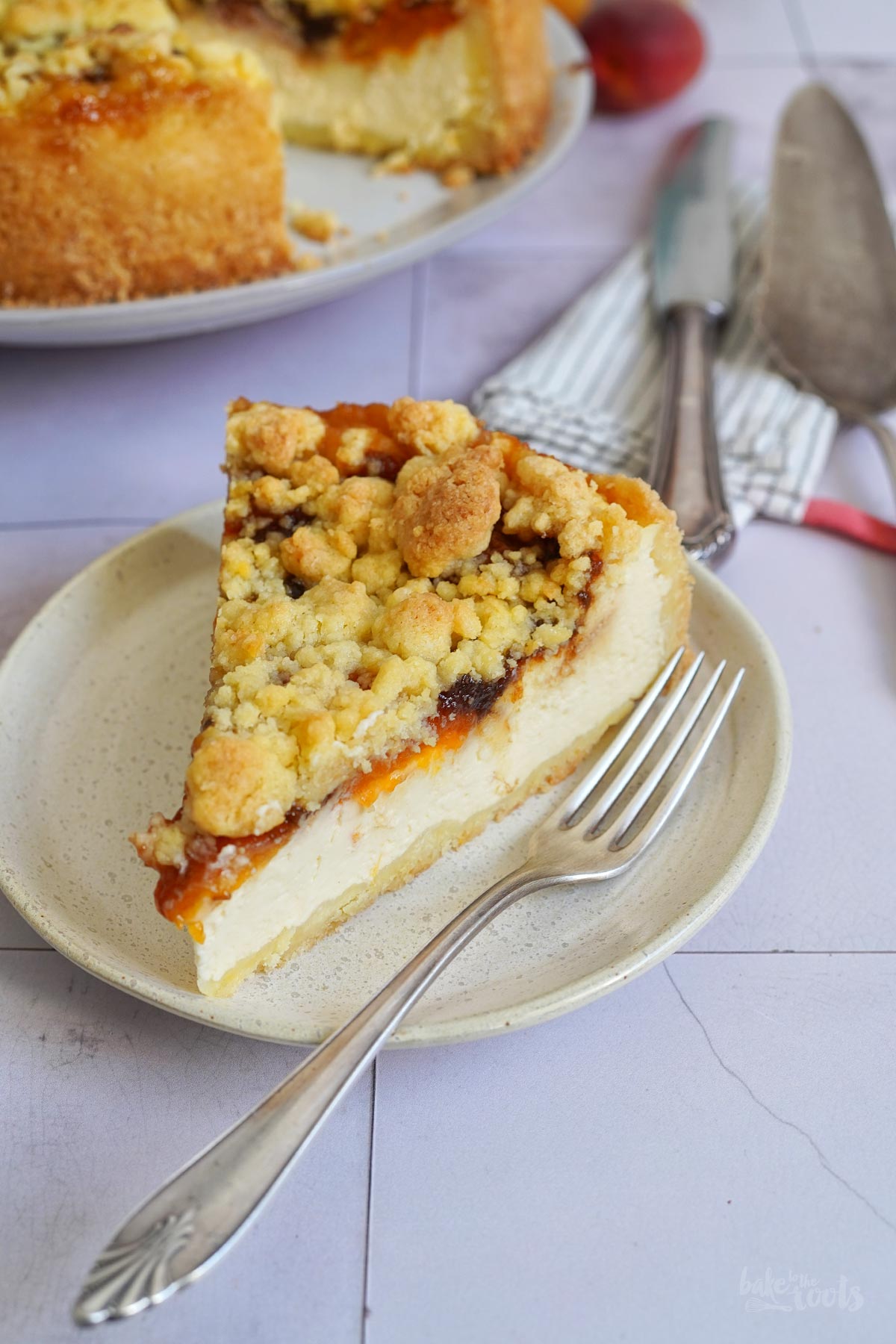 Aprikosen Streusel Käsekuchen | Bake to the roots