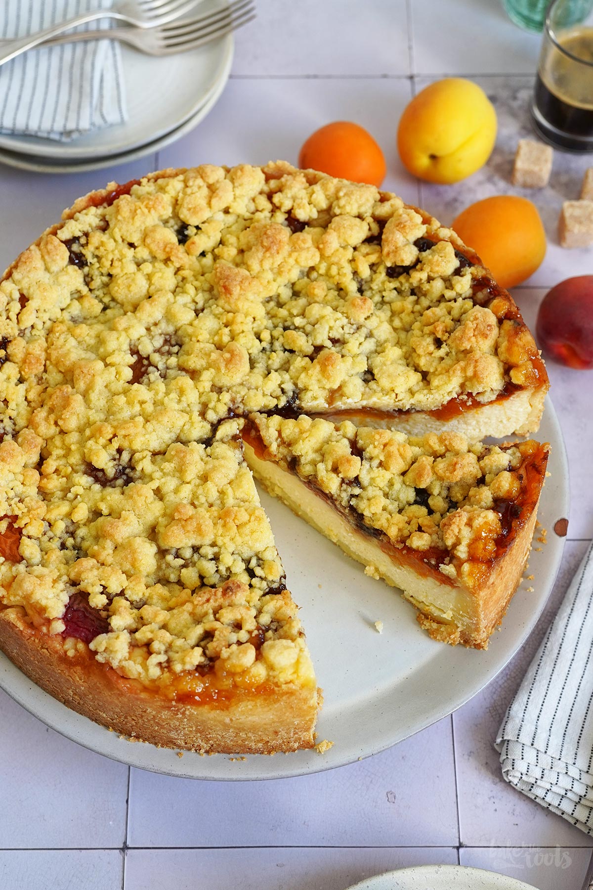 Aprikosen Streusel Käsekuchen | Bake to the roots
