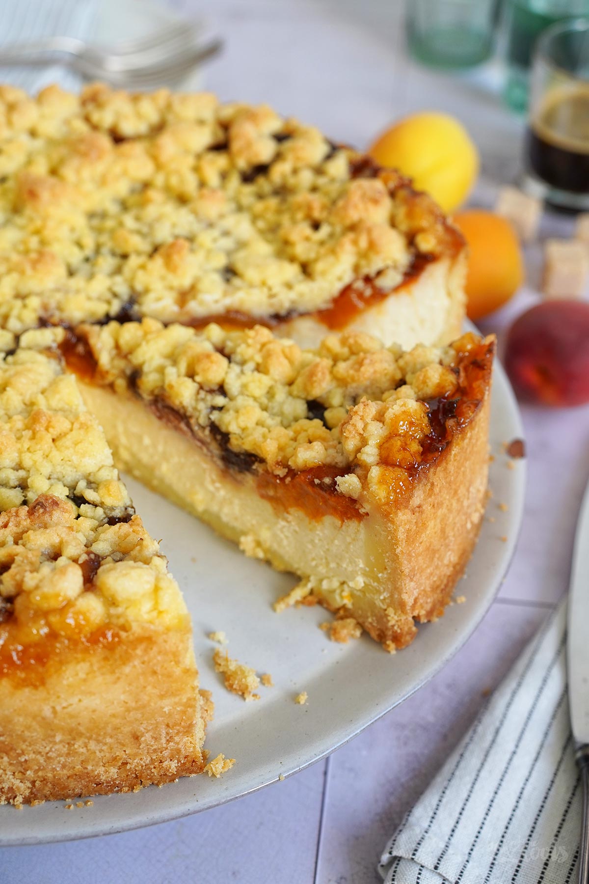 Aprikosen Streusel Käsekuchen | Bake to the roots