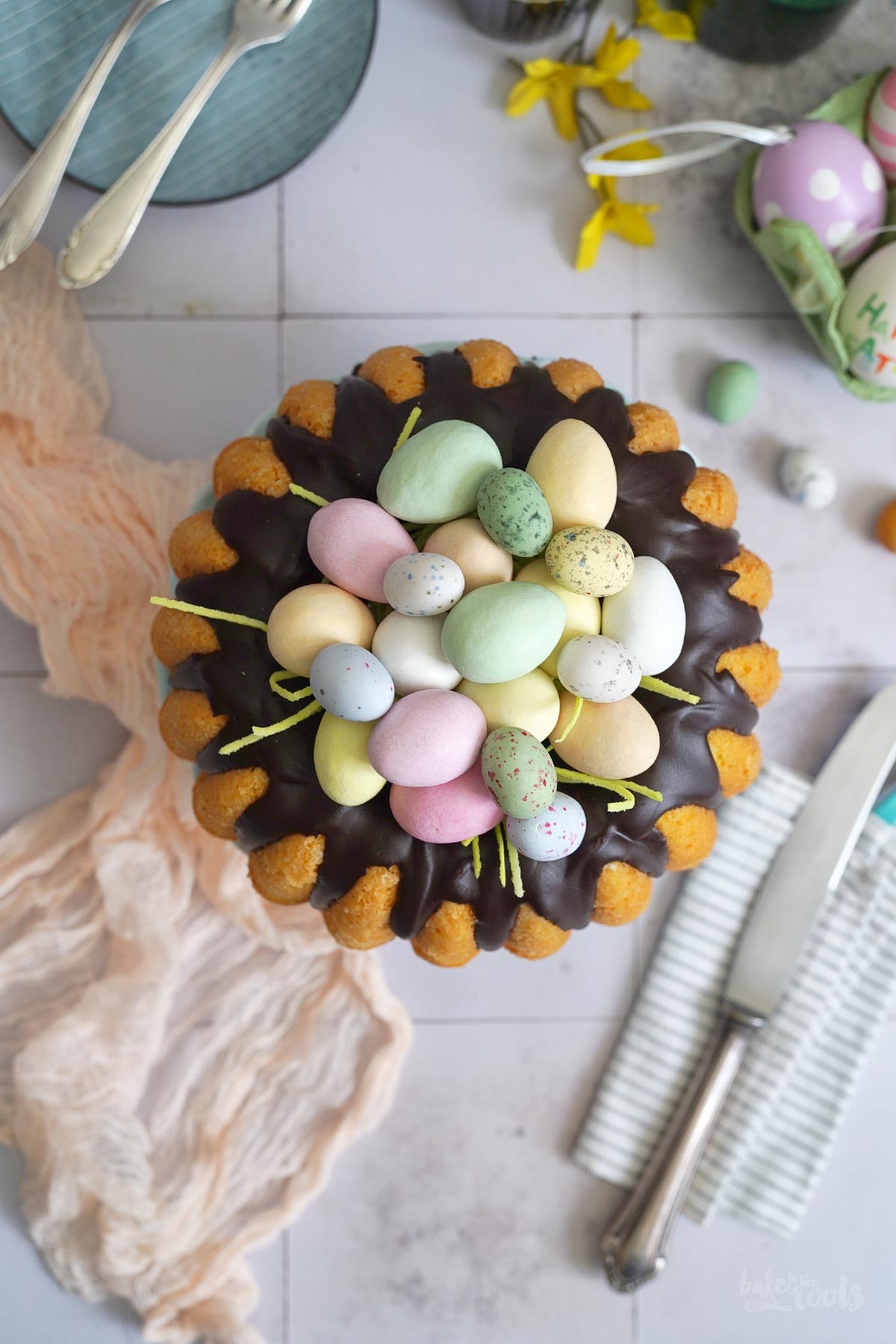 Eierlikör Gugelhupf mit Schokoladenguss | Bake to the roots