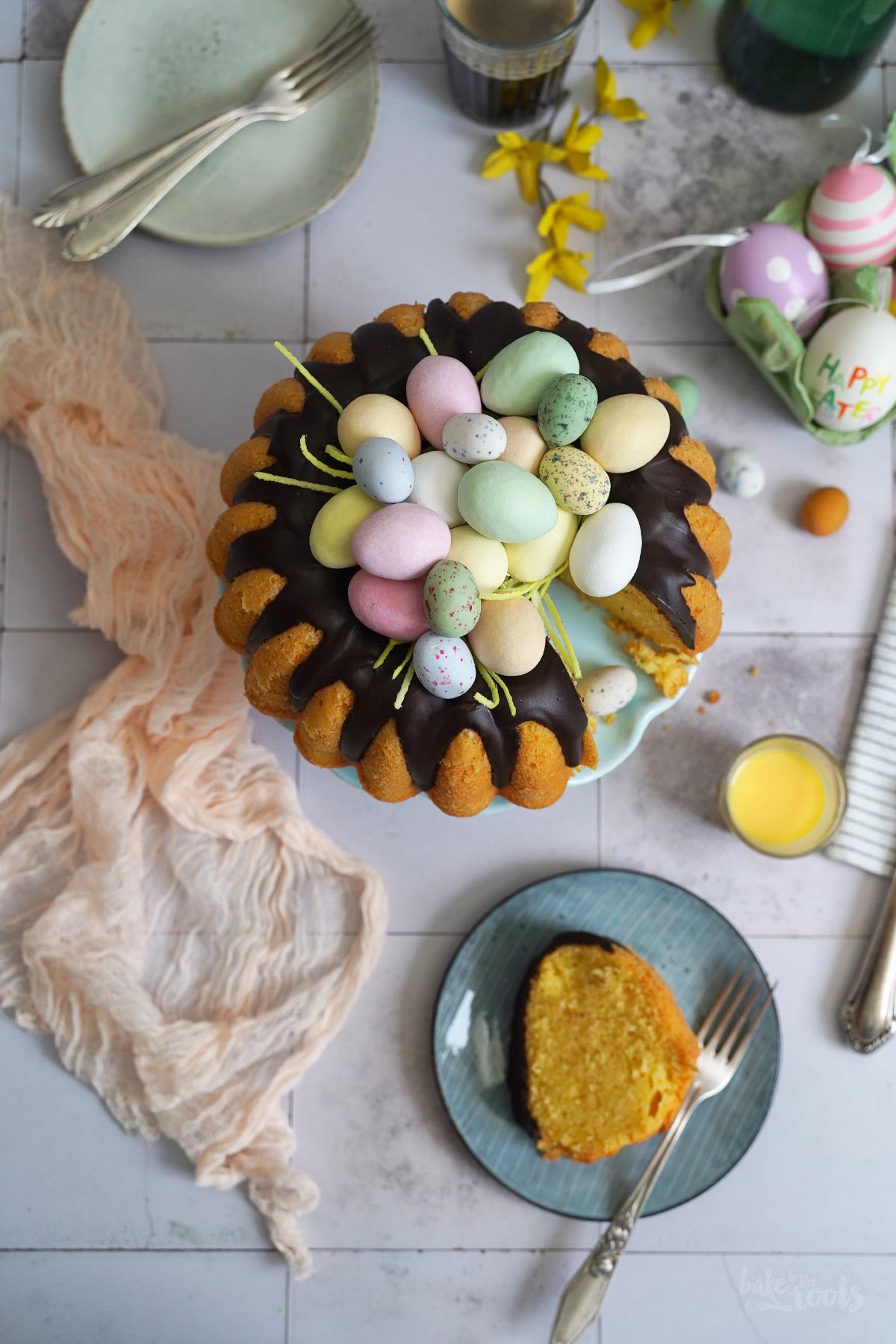 Eierlikör Gugelhupf mit Schokoladenguss | Bake to the roots