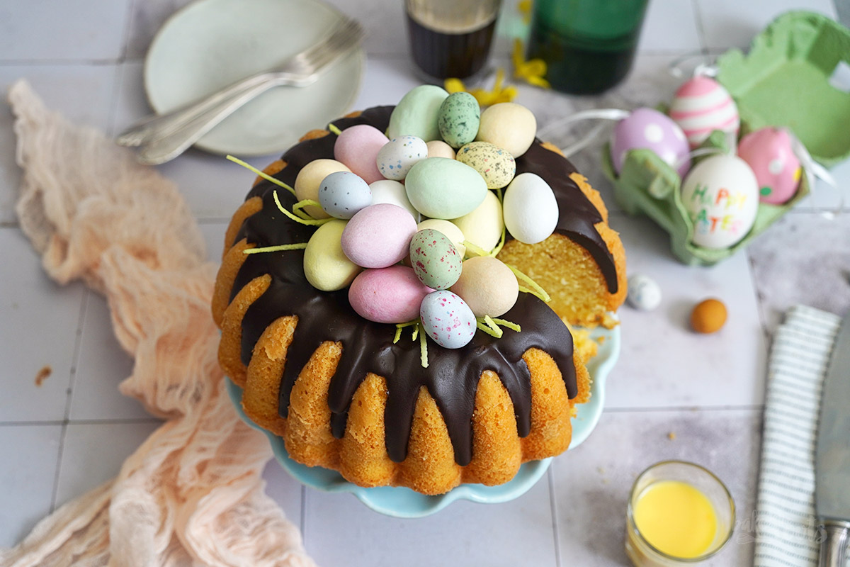 Eierlikör Gugelhupf mit Schokoladenguss | Bake to the roots | Bake to ...