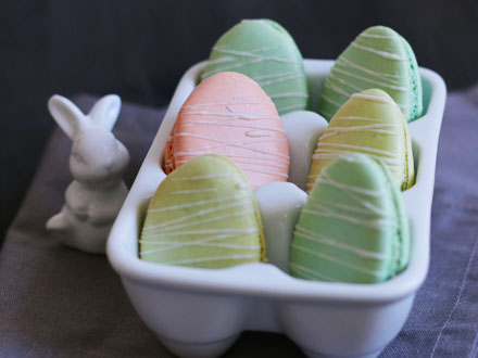 Easter Egg Macarons with Lemon Buttercream and Lemon Curd | Bake to the roots