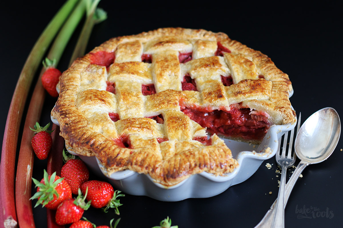 Strawberry Rhubarb Pie | Bake to the roots
