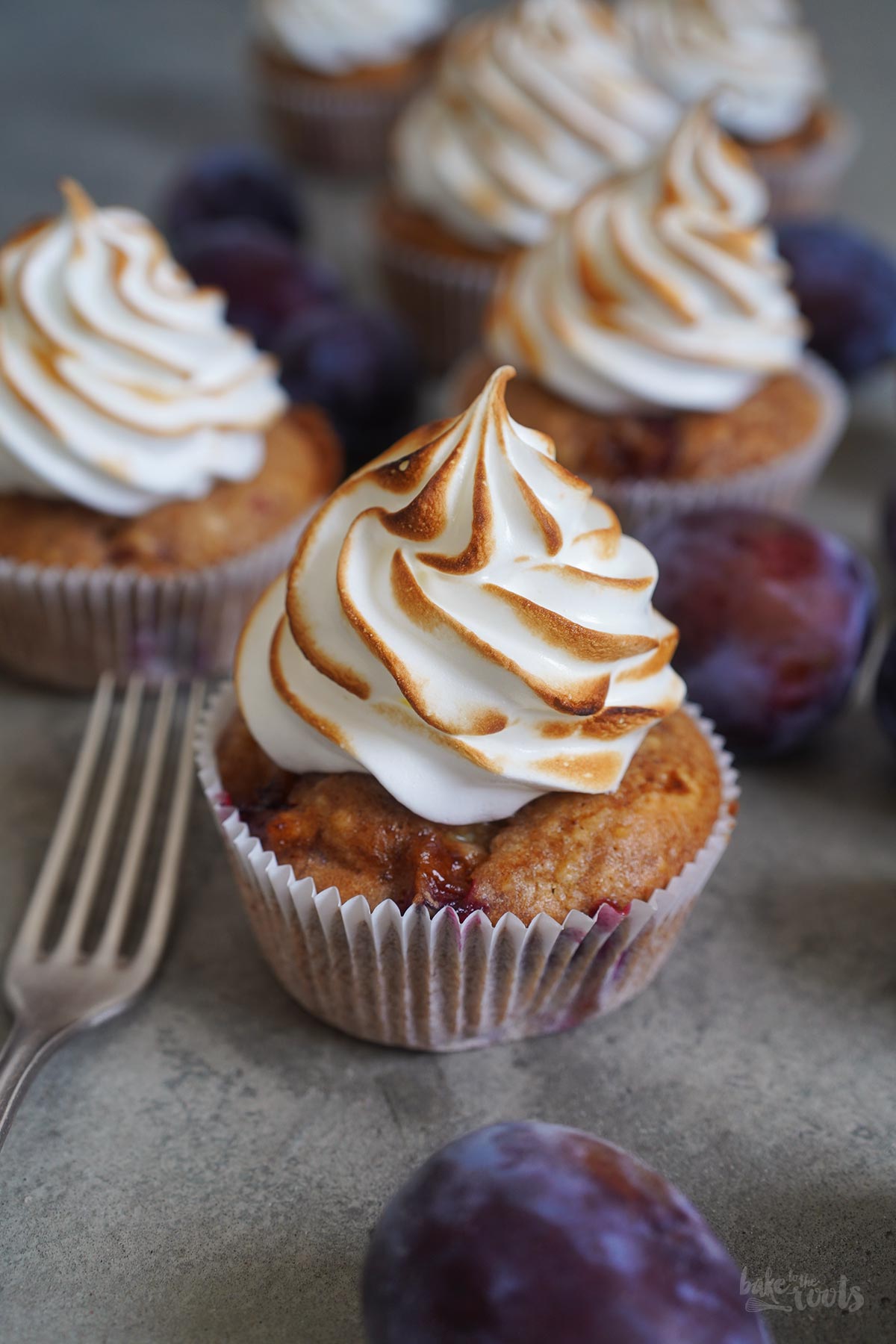 Zwetschgen Muffins mit Baiser Topping | Bake to the roots