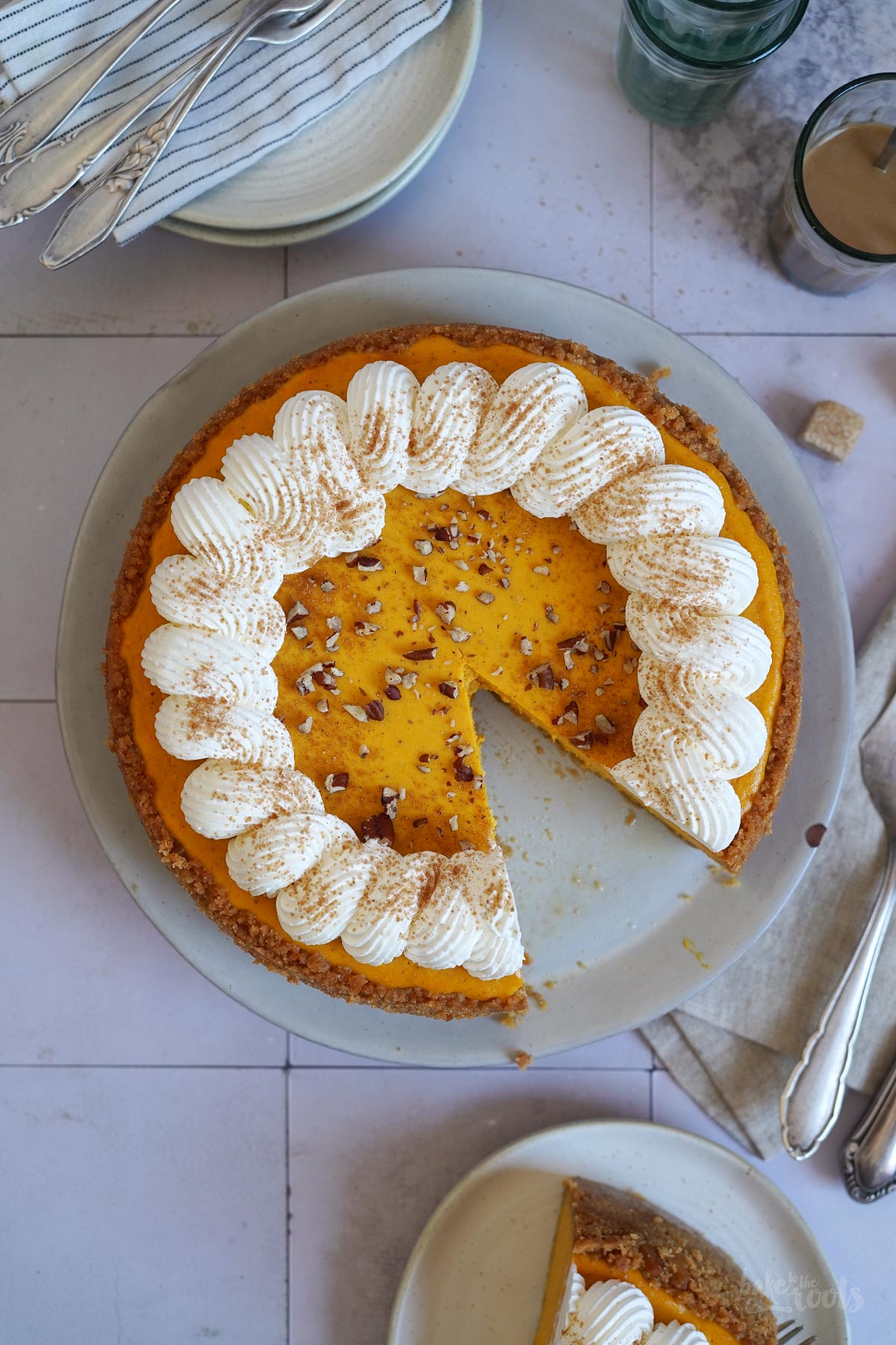 Pumpkin Cheesecake aka. Kürbis Käsekuchen | Bake to the roots