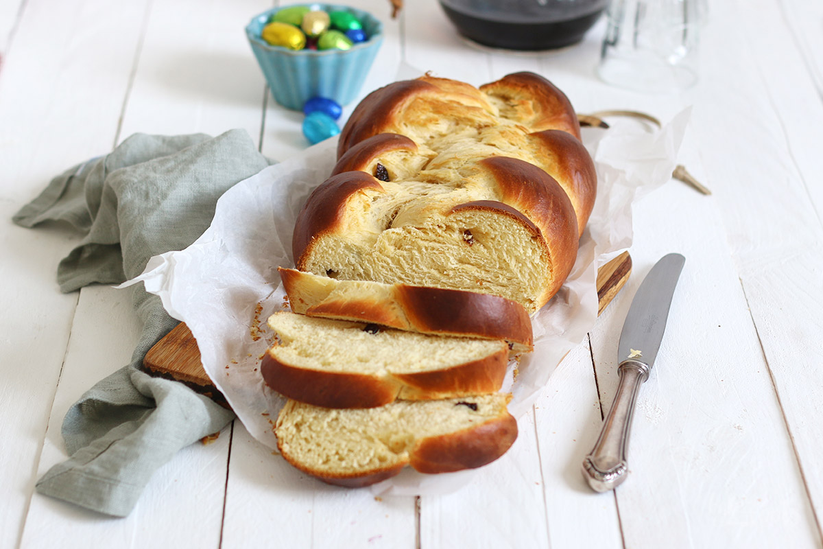 Klassischer Hefezopf | Bake to the roots