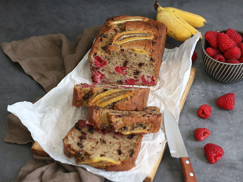 Raspberry Chocolate Banana Bread | Bake to the roots