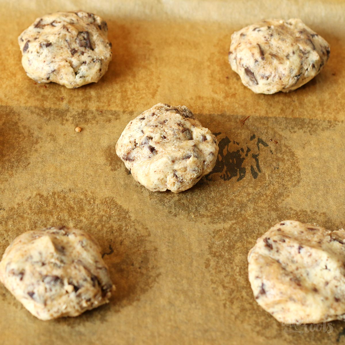 Nutella Stuffed Chocolate Cookies | Bake to the roots