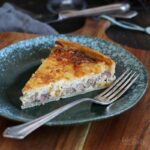Zwiebelkuchen mit Speck und Käse | Bake to the roots