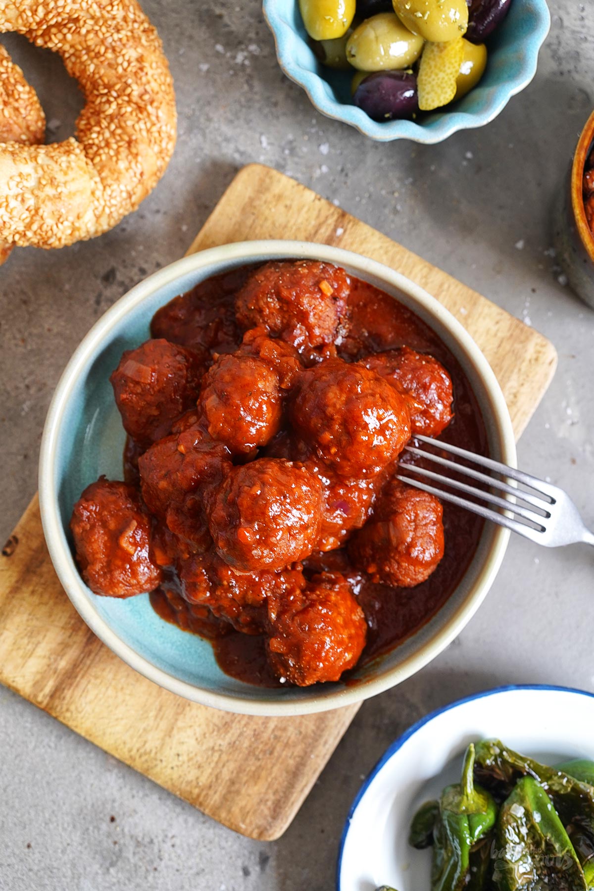 Albóndigas mit Tomatensoße | Bake to the roots