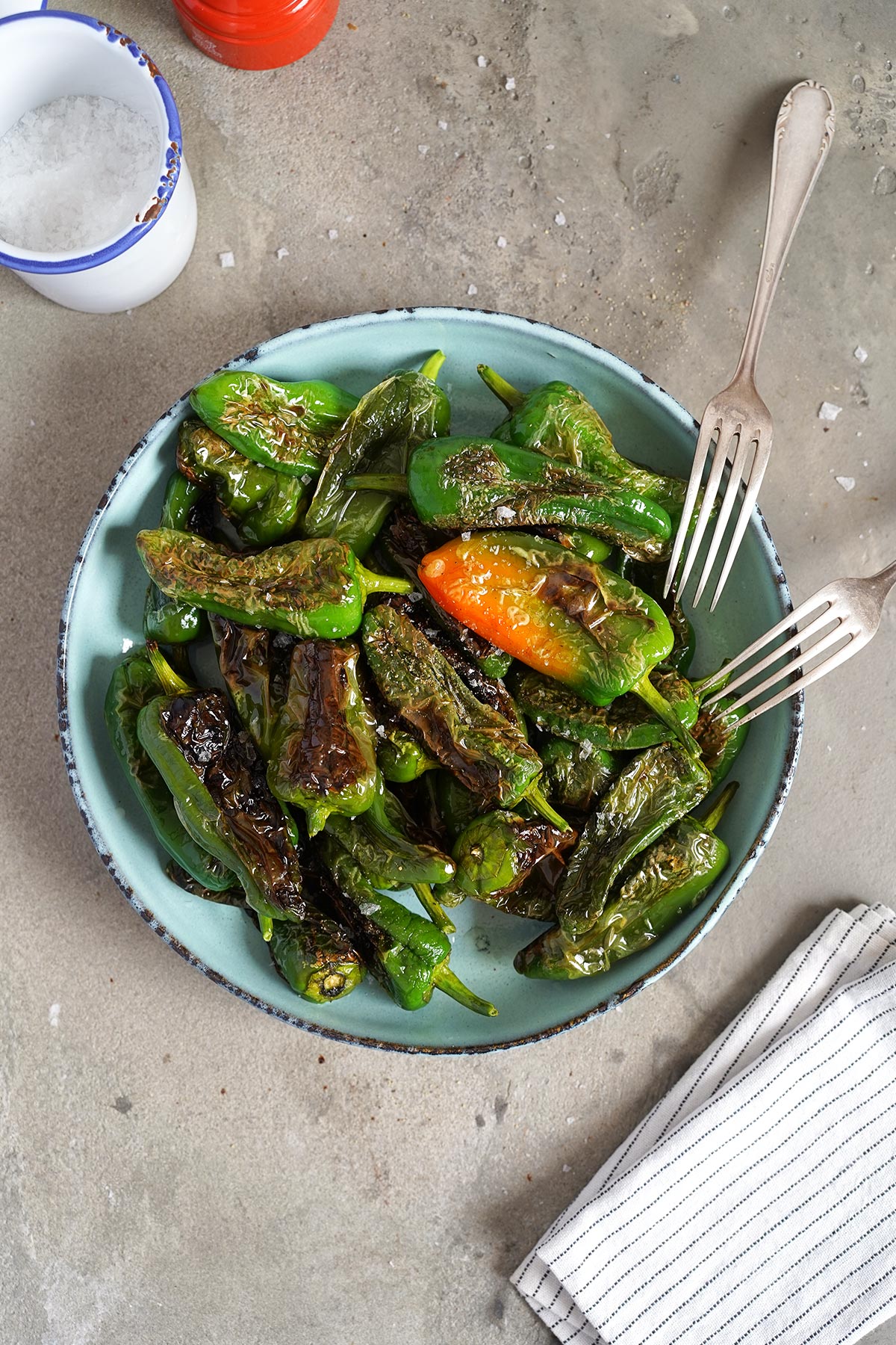 Pimientos de Padrón aka. Bratpaprika | Bake to the roots