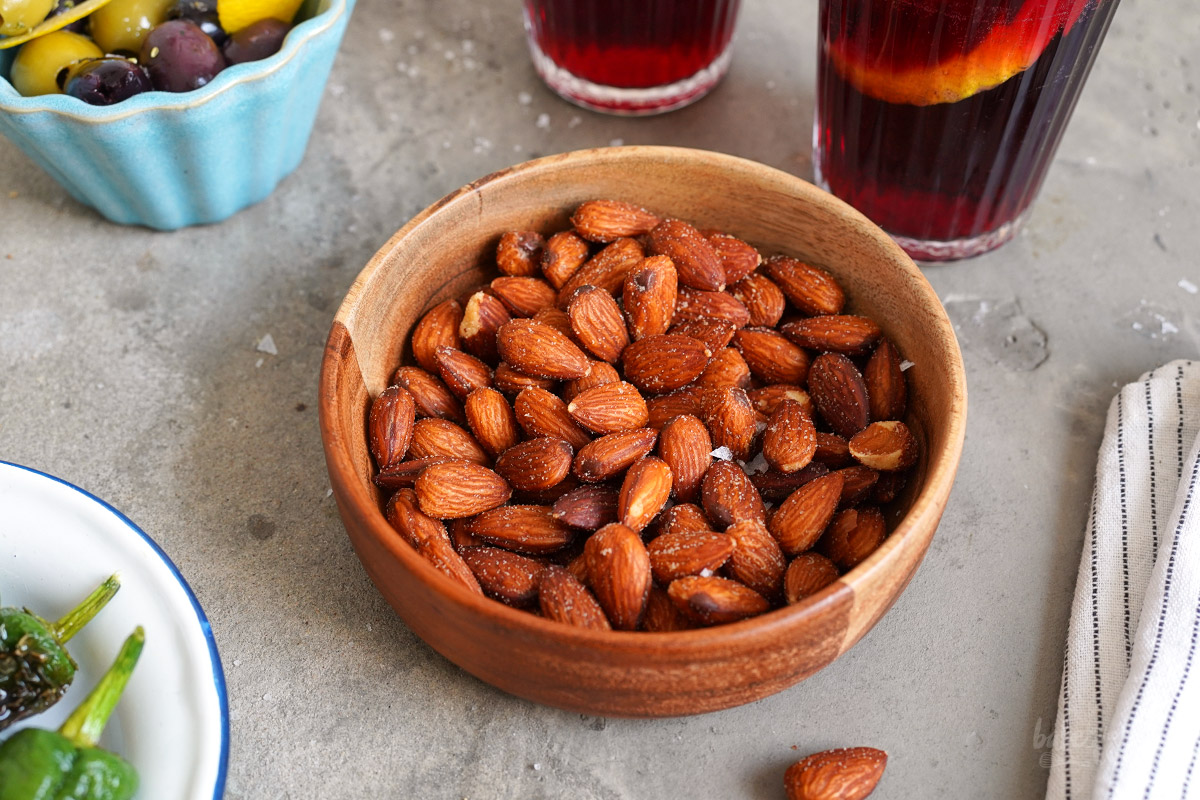 Geröstete Mandeln aka. Almendras Fritas | Bake to the roots