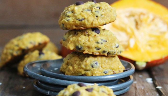 Pumpkin Oats Chocolate Chip Cookies | Bake to the roots