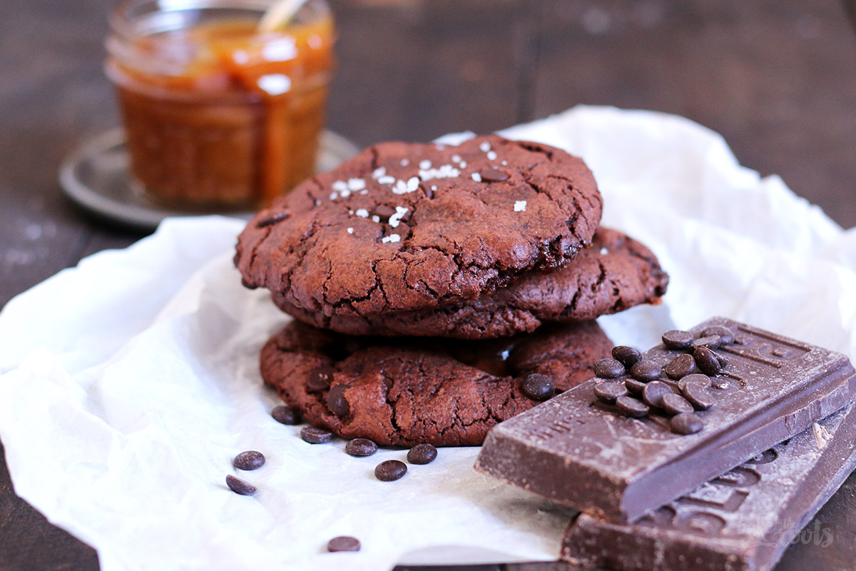 Nutella & Salted Caramel Stuffed Double Chocolate Chip Cookies | Bake to the roots