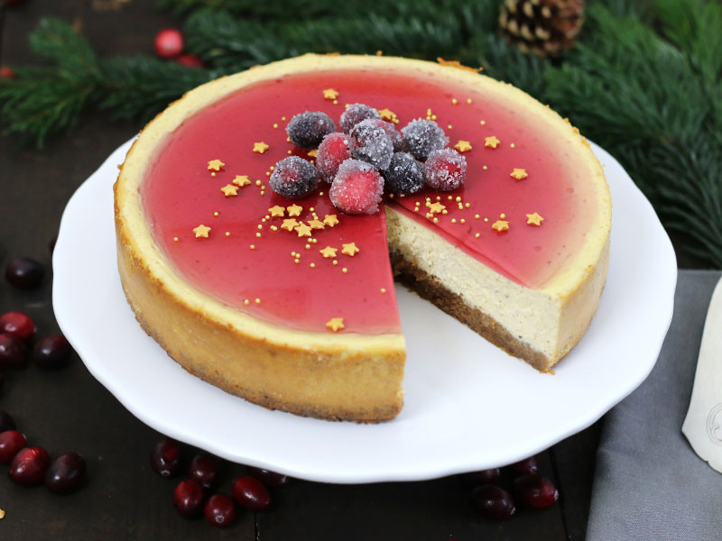 Speculoos Cheesecake with Cranberry Jelly | Bake to the roots