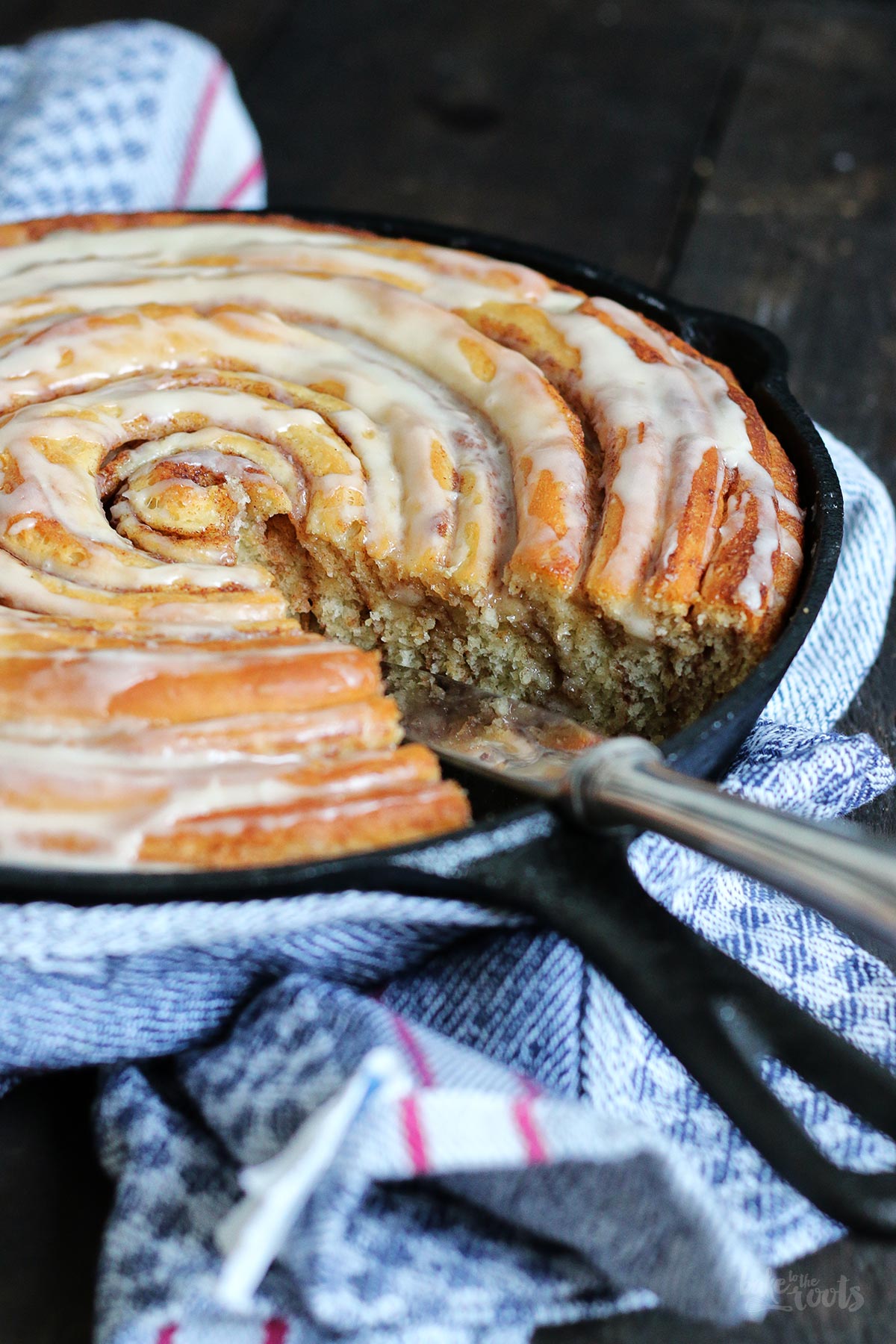 XXL Cinnamon Roll Cake | Bake to the roots
