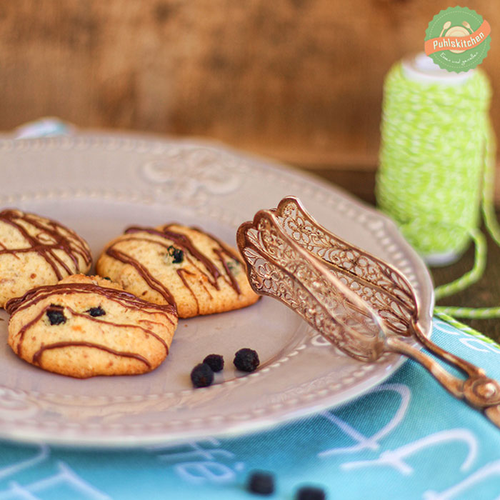 Chocolate Hazelnut Cookies with Chokeberries | Cookie Friday with "Puhlskitchen"