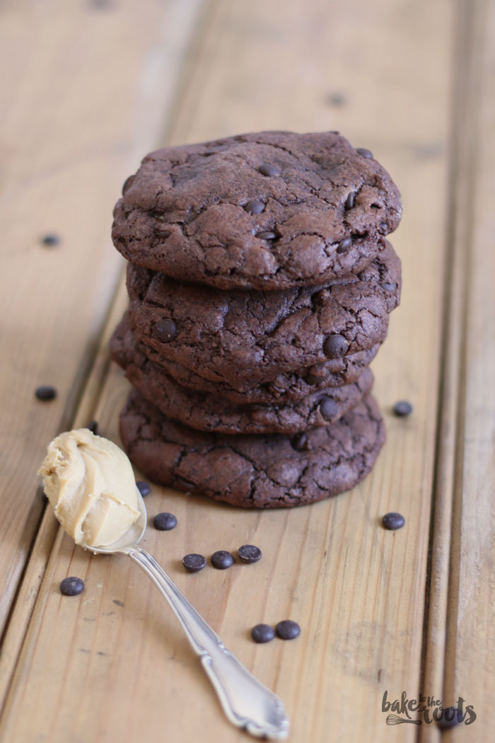 Chocolate Chip Cookies gefüllt mit Erdnussbutter &amp; Nutella | Bake to ...