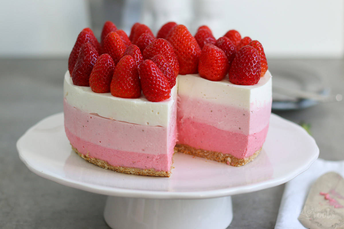 Strawberry Ombre Cheesecake | Bake to the roots