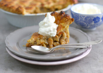 Classic Rhubarb Pie | Bake to the roots