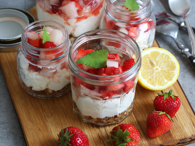Raw Cheesecake in a Jar | Bake to the roots