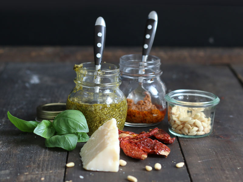 Pesto Genovese & Pesto Rosso | Bake to the roots