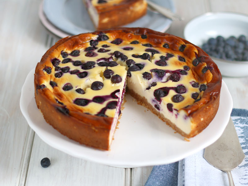 Blueberry Mascarpone Cheesecake | Bake to the roots