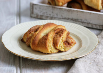 Hamburger Franzbrötchen | Bake to the roots