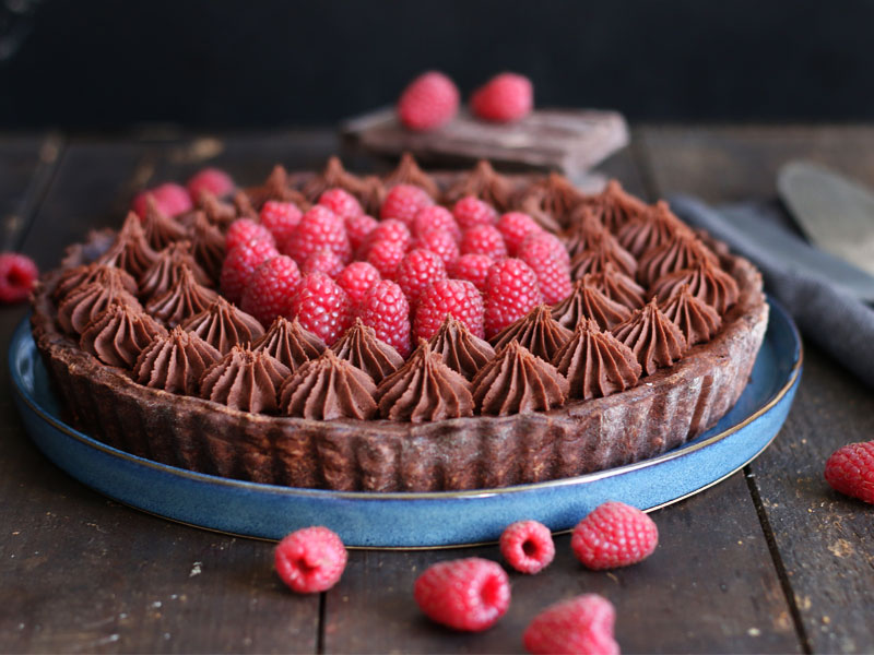 Raspberry Chocolate Tart | Bake to the roots