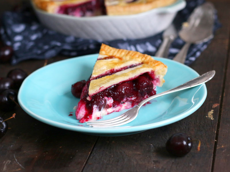 Cherry Cheesecake Pie | Bake to the roots