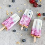 Popsicles mit Skyr & Granola | Bake to the roots