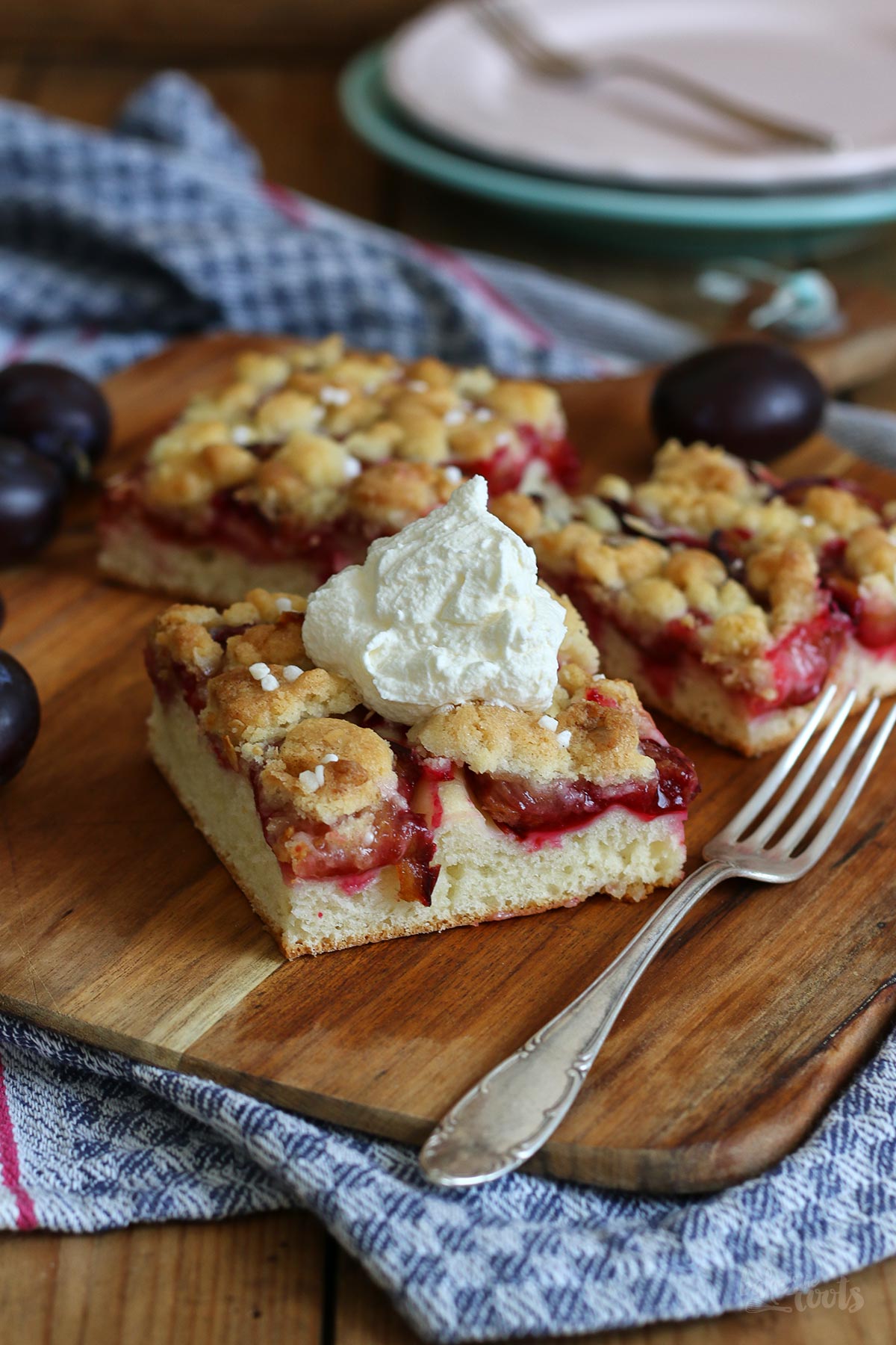 Zwetschgenkuchen vom Blech | Bake to the roots