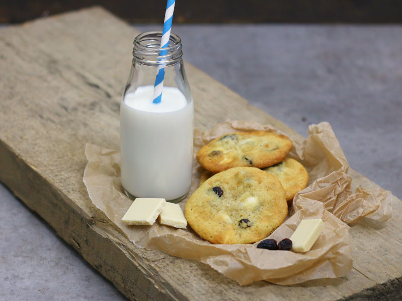 White Chocolate Cranberry Cookies | Bake to the roots