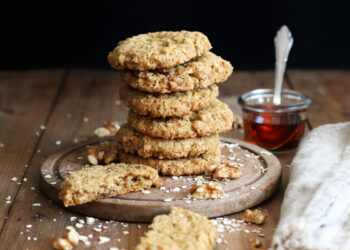 Maple Walnut Oatmeal Cookies | Bake to the roots