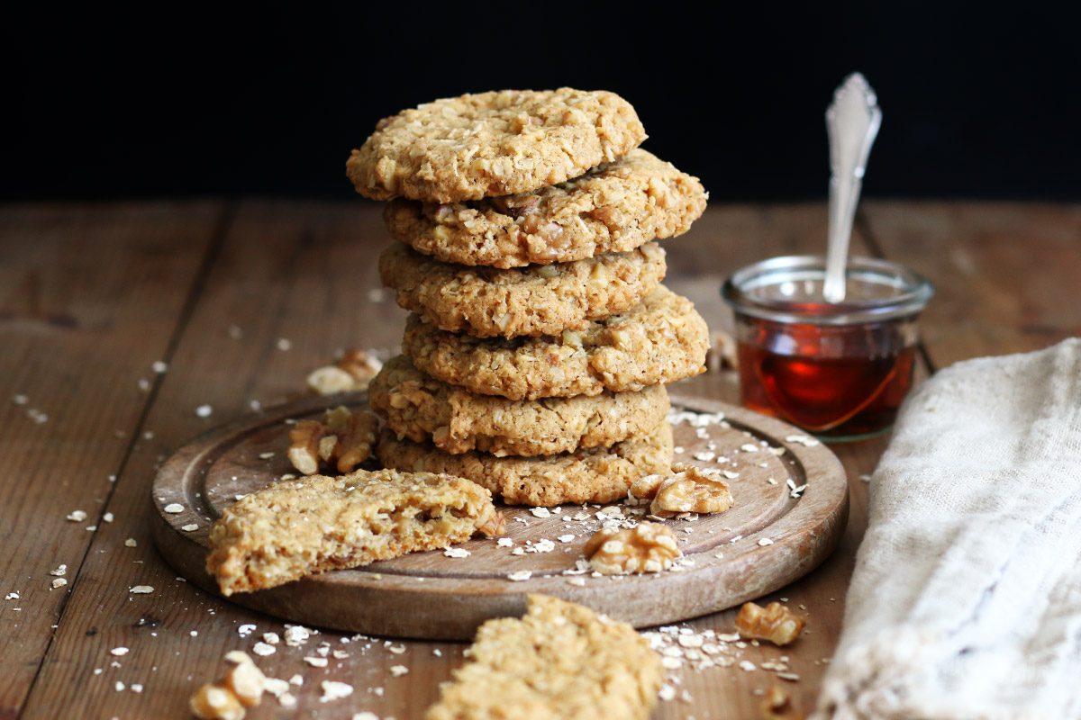 Maple Walnut Oatmeal Cookies | Bake to the roots