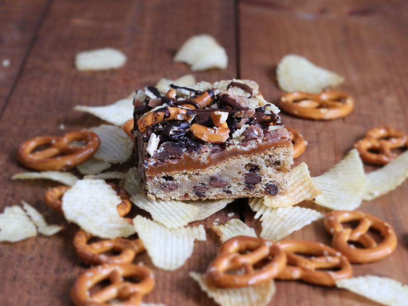 Cookie Bars with Bacon and Beer | Bake to the roots