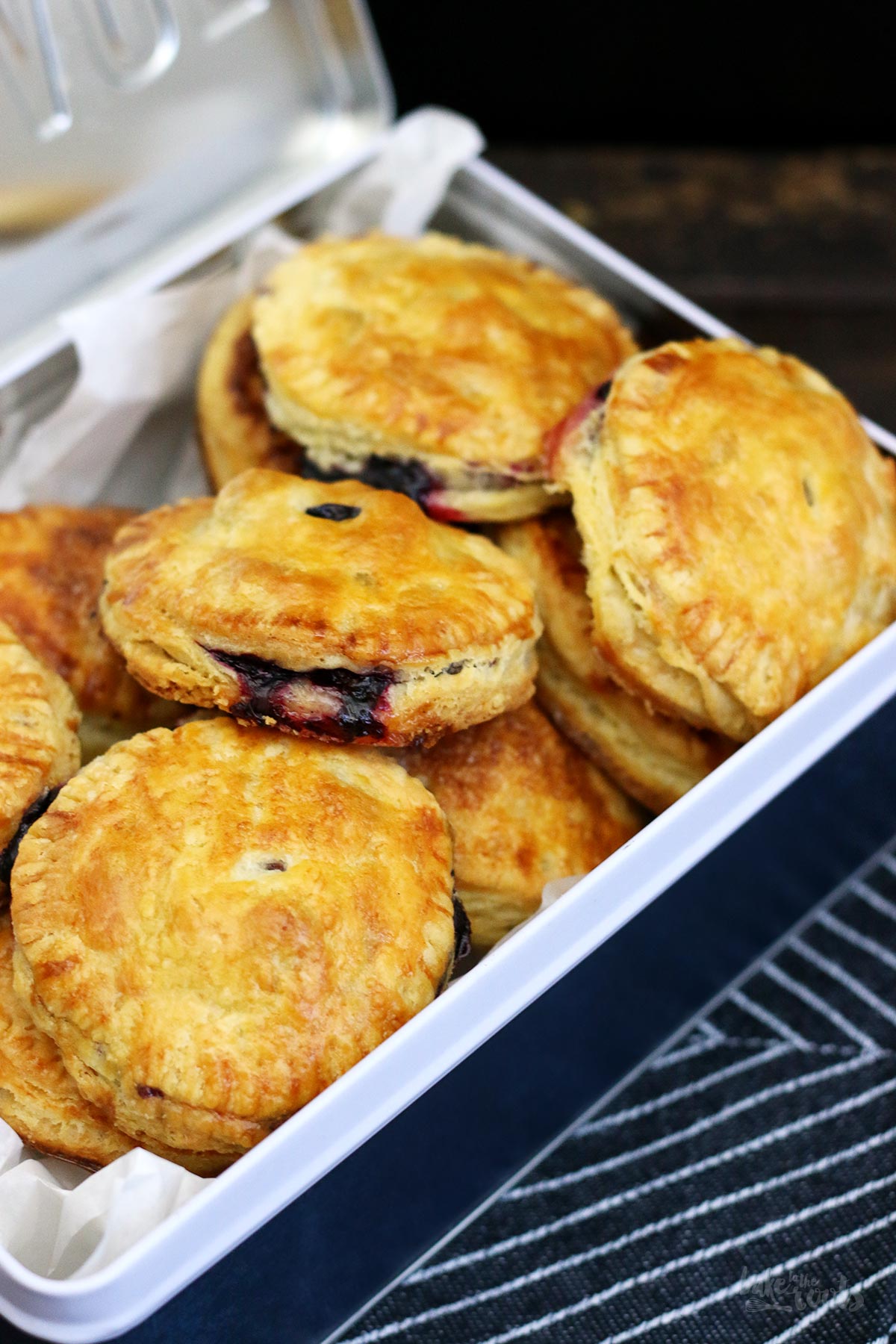 Einfache Blueberry Handpies | Bake to the roots