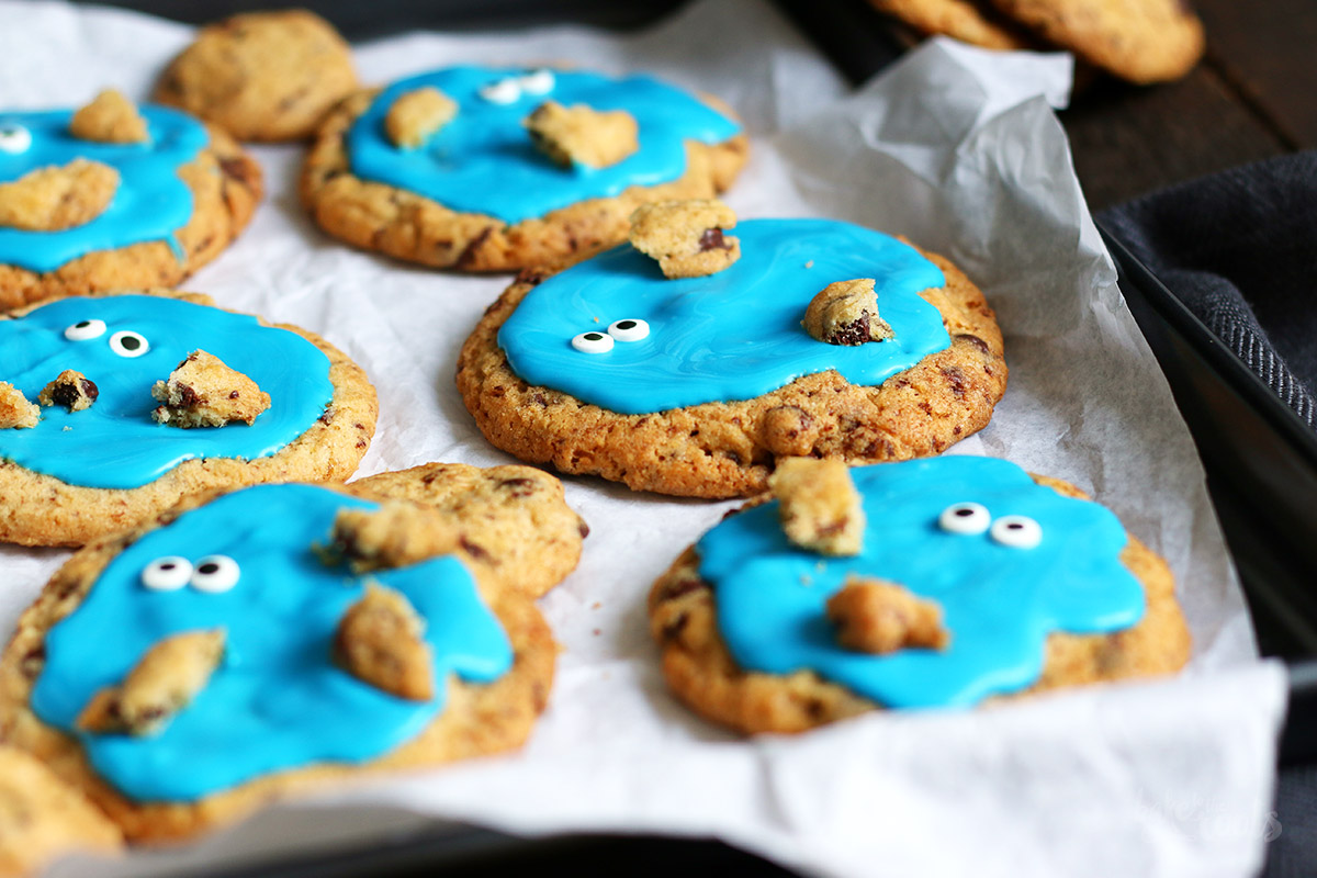 Cookie Monster Cookies | Bake to the roots