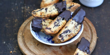 Chocolate Ginger Biscotti | Bake to the roots