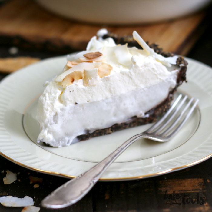 Chocolate Coconut Cream Pie | Bake to the roots
