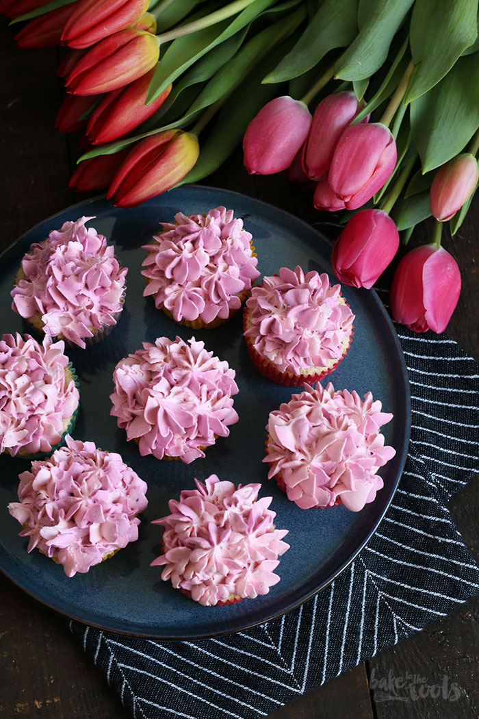 Vanilla Raspberry Cupcakes | Bake to the roots