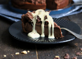 Chocolate Cheesecake with Cornflake Crunch | Bake to the roots