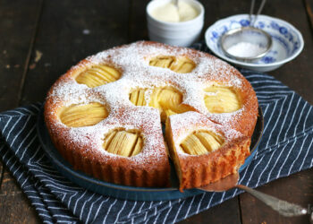 Einfacher Apfelkuchen | Bake to the roots