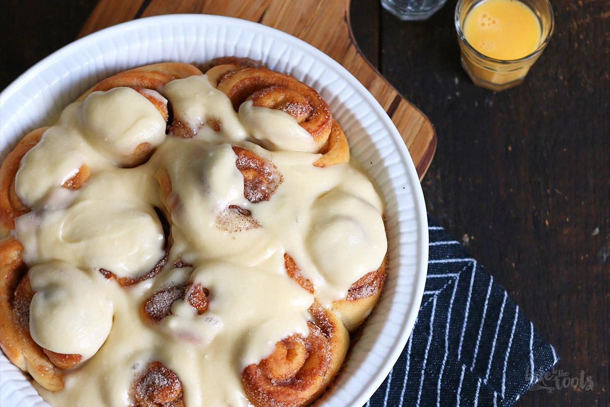 Eierlikör Cinnamon Rolls | Bake to the roots
