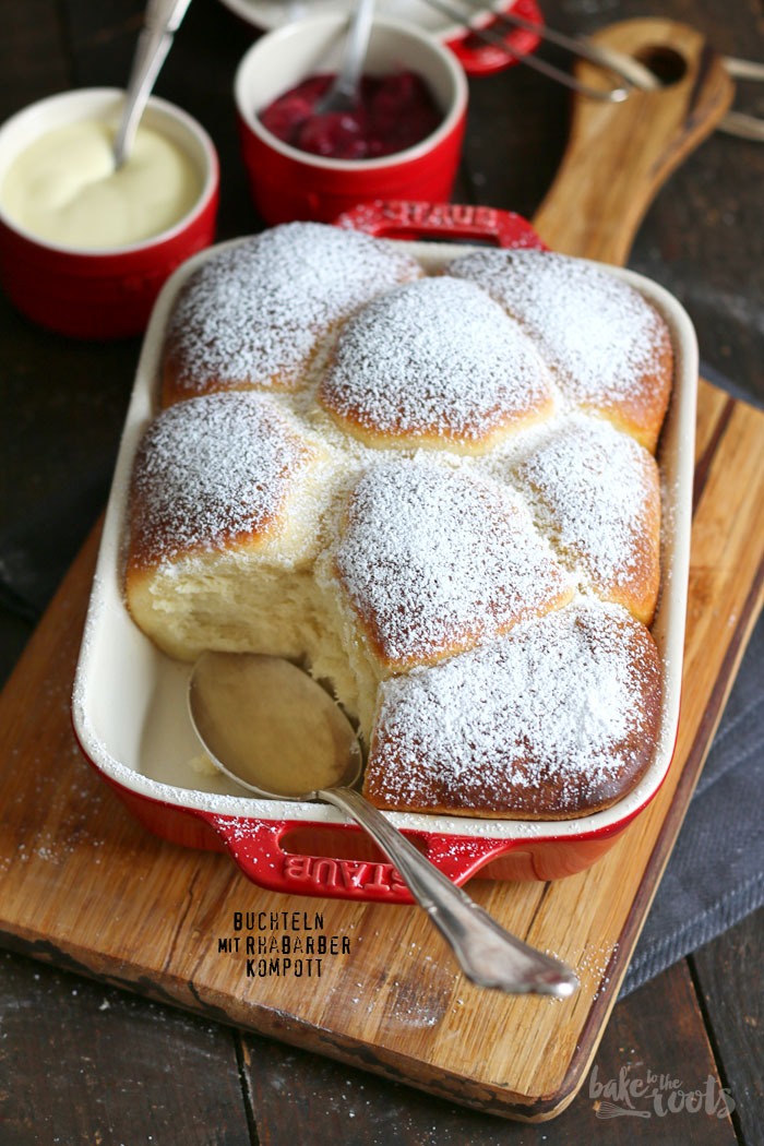 Buchteln mit Rhabarber Ingwer Kompott | Bake to the roots